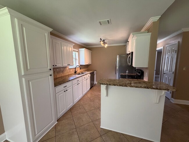 Photo - Beautiful 3 Bedroom Haughton Home