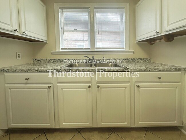 Photo - 2659 College St Unidad 4