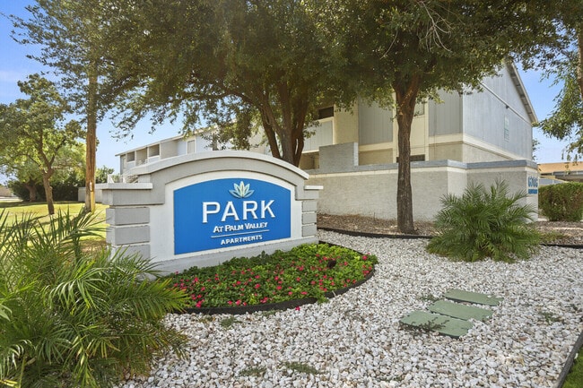 Park at Palm Valley