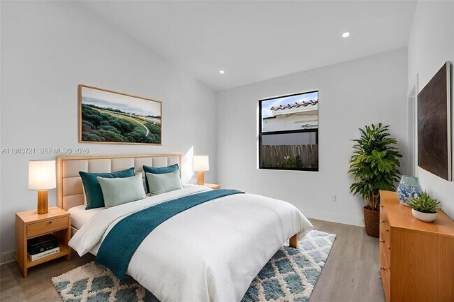 Photo - 3905 SW 5th St