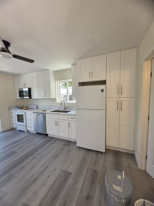 Photo - 6328-6332 Cleo Street Unidad 6330