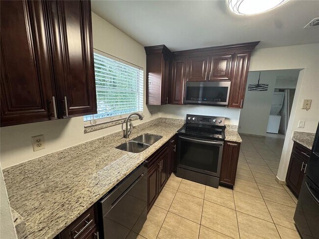 Photo - 2532 Woodgate Blvd Unit 204