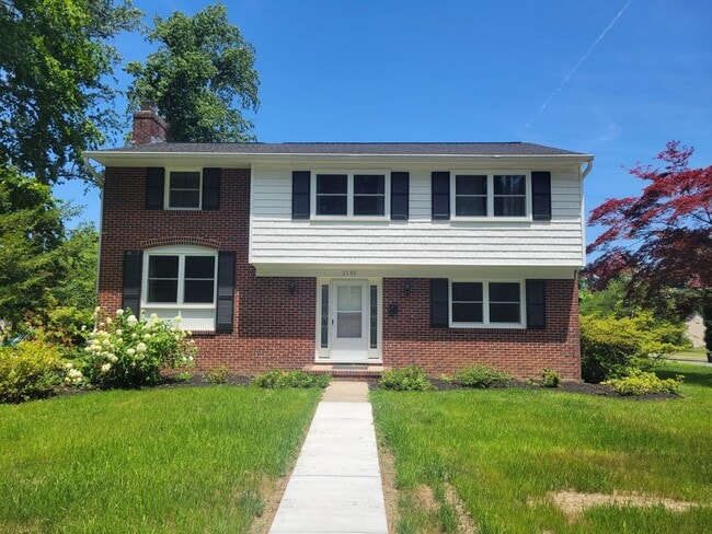 Building Photo - 4 Bedroom Colonial in Timonium Rental
