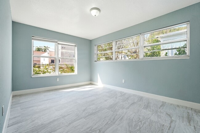 Photo - 7530 Dickens Ave Unit # 2