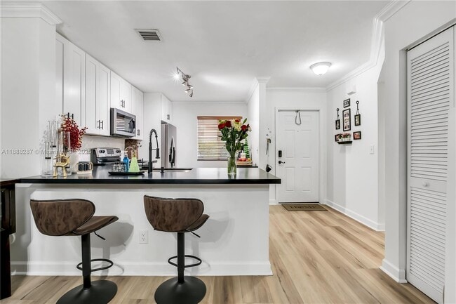 Photo - 667 NW 208th Dr