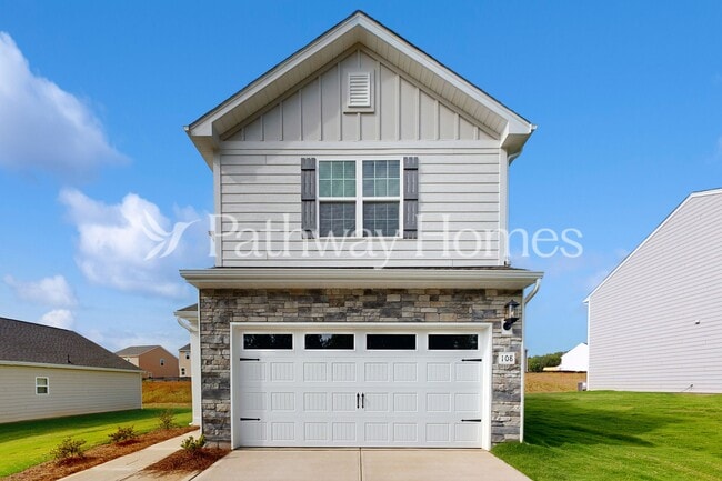 Building Photo - 108 S Sina St