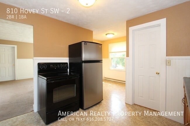 Photo - 810 Hovey St SW Unit 2