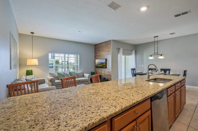 Photo - 4786 Clock Tower Dr Unidad ID1280778P