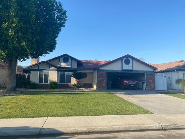 Photo - Recently Remodeled 3 BD 2 BA House in a Desirable SW Bakersfield