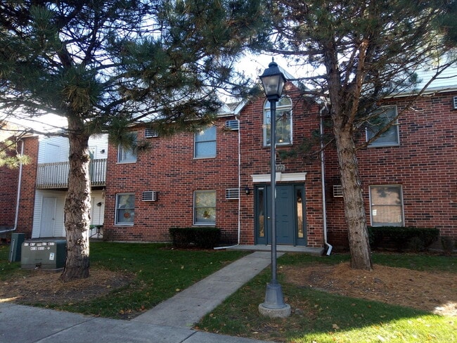 Building Photo - 1372 Cunat Ct Unit 1B