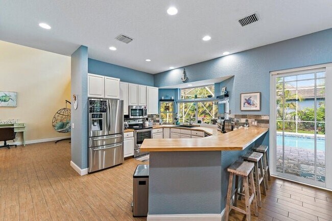 Photo - 19115 SE Coral Reef Ln