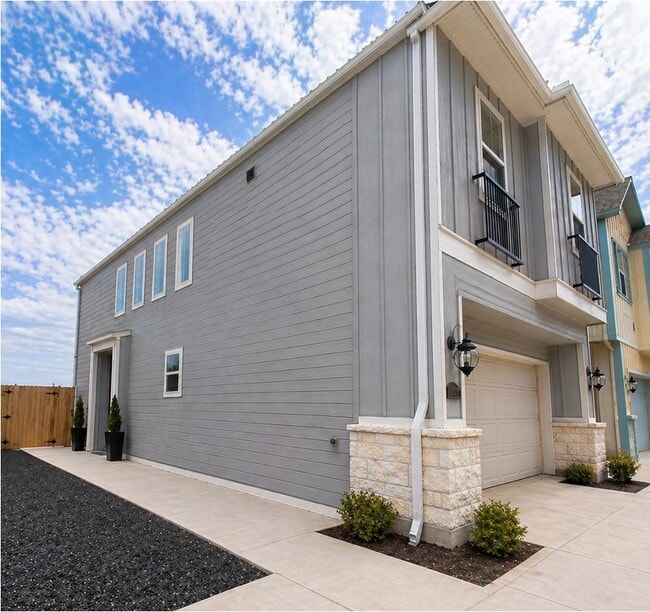 Photo - 2403 Bay Breeze Dr