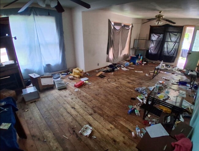Photo - Owner financing / Handyman Special / Investment Opportunity