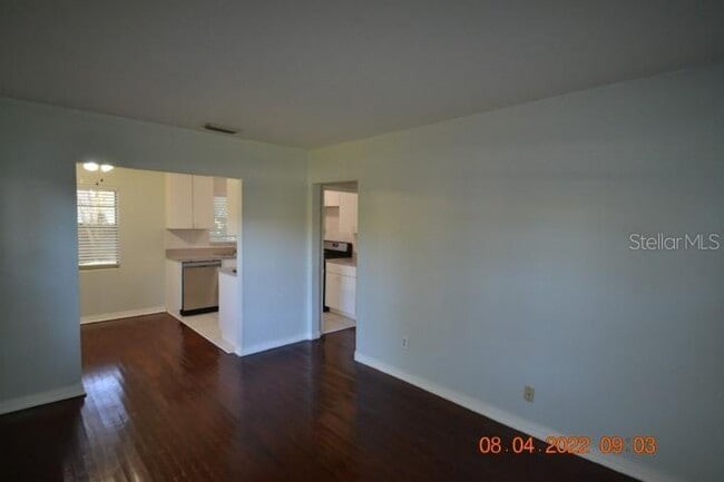 Photo - 2801 Sanders Dr
