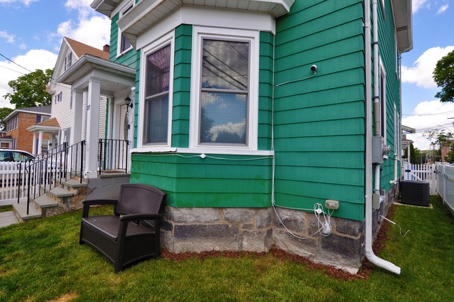 Yard - 27 Central St