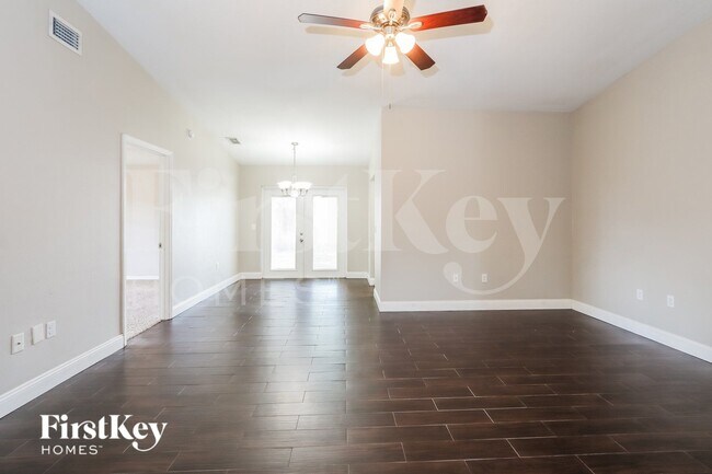 Photo - 7912 Apache Ln