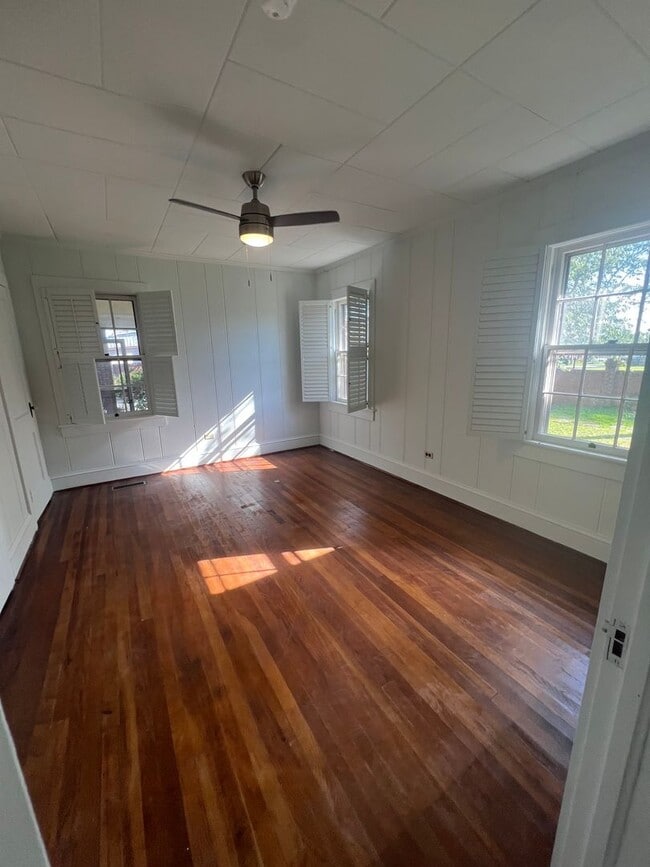 Photo - 218 N 2nd St