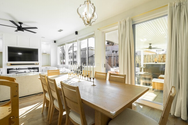 Photo - 1894 Pyramid Creek Dr