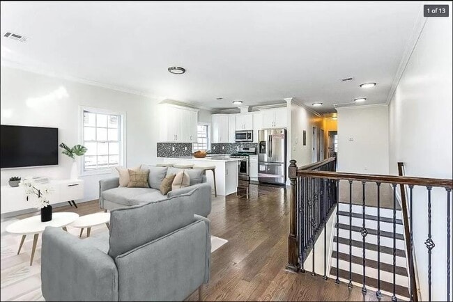 Building Photo - 144 Fulton Ave Unit 1ST