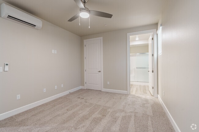 3BR, 2BA - 1,305SF - Primary Bedroom