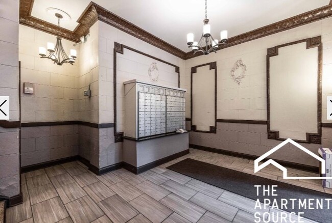 Photo - 1164 N Dearborn St Unit 2