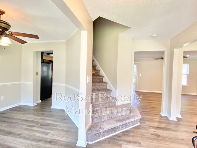 Photo - 1319 Pinecroft Ln