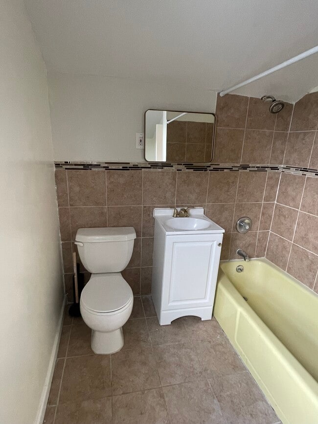 Photo - 26 Park Dr N Unit 1