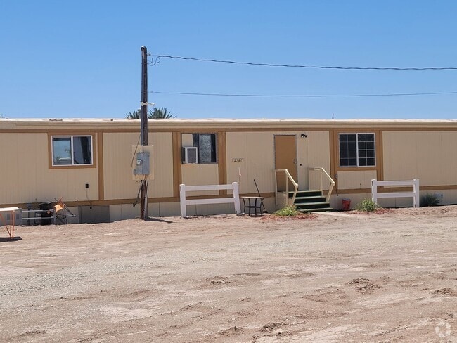 Building Photo - Mobile Home For Rent