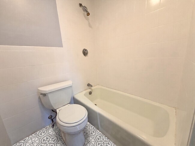 Photo - 10 Roberts St Unit 32