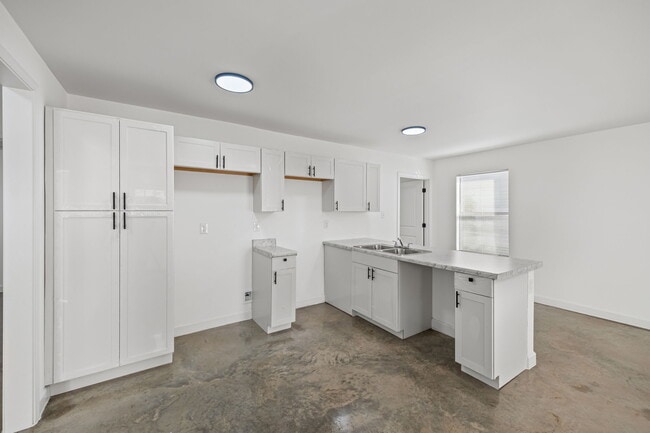 Photo - 2853-2855 CHOCTAW AVE