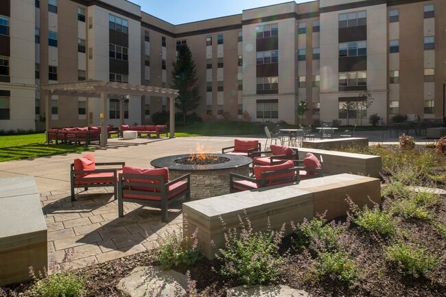 Hillside Commons