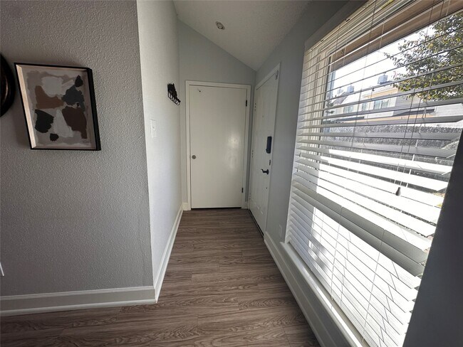 Photo - 13821 Hollowgreen Dr