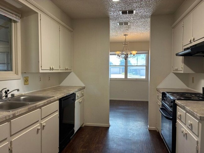 Photo - 3 Wagnon Dr Unidad B