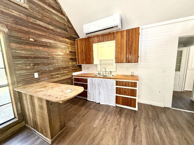 Photo - 535 Woodlawn Dr