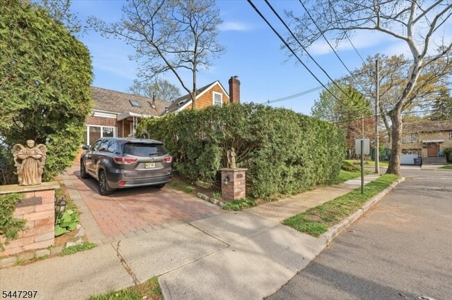 Photo - 409 Tryon Ave