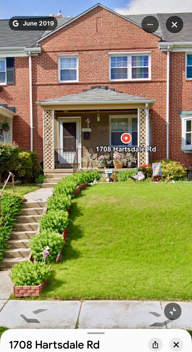 Building Photo - 1708 Hartsdale Rd