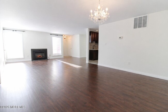 Photo - 455 Hawthorne Pl