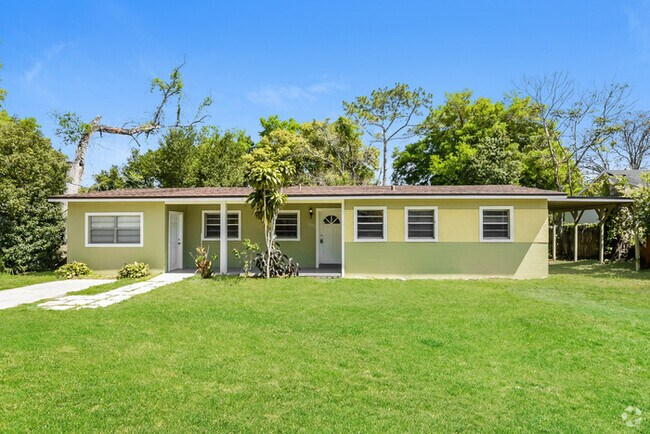 Building Photo - 1301 Roger Babson Rd Rental