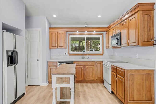 Photo - 3 Gambrel Oak Pl