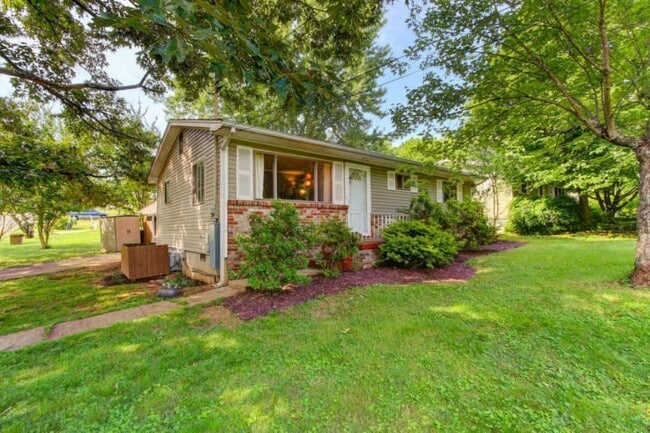 Photo - South Knox 2BR/ 1BA one-level house