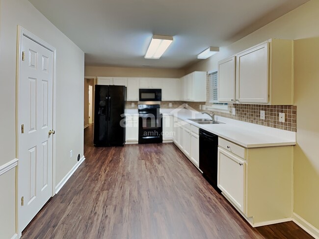 Photo - 6017 Spanish Moss Ln