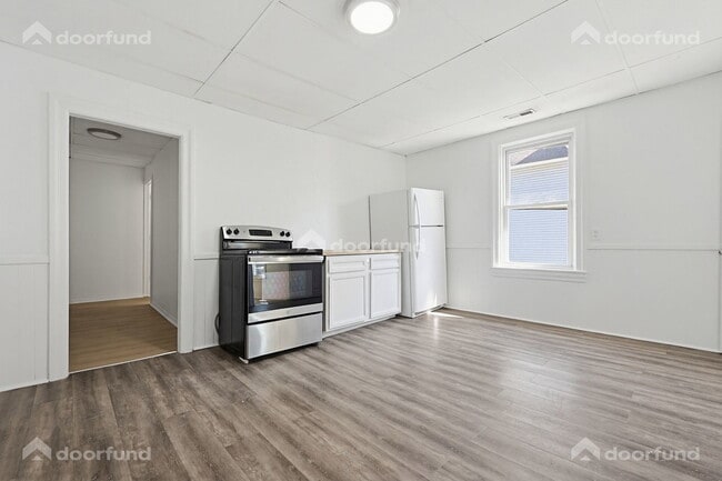 Photo - 17 Wachusett St Unit 2
