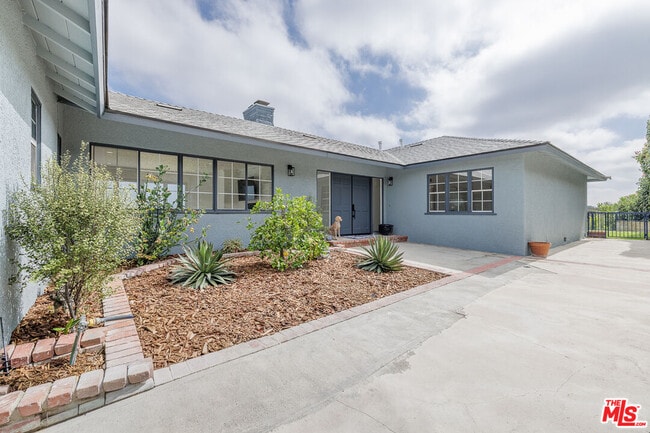 Photo - 3710 Glenridge Dr