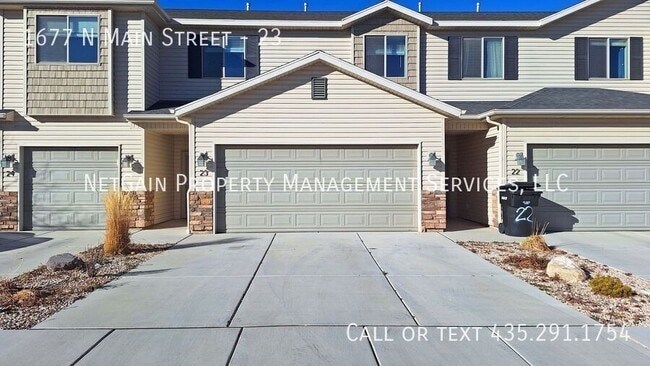 Building Photo - 1677 N Main St