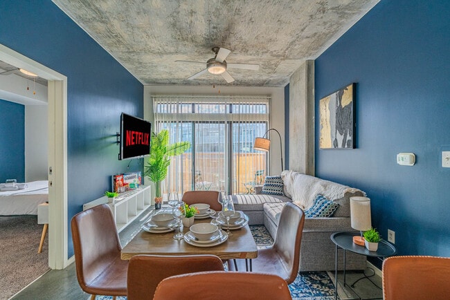 Photo - 333 E Roosevelt St Unit ID1388725P