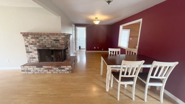 Photo - 91692 Smith Lake Rd
