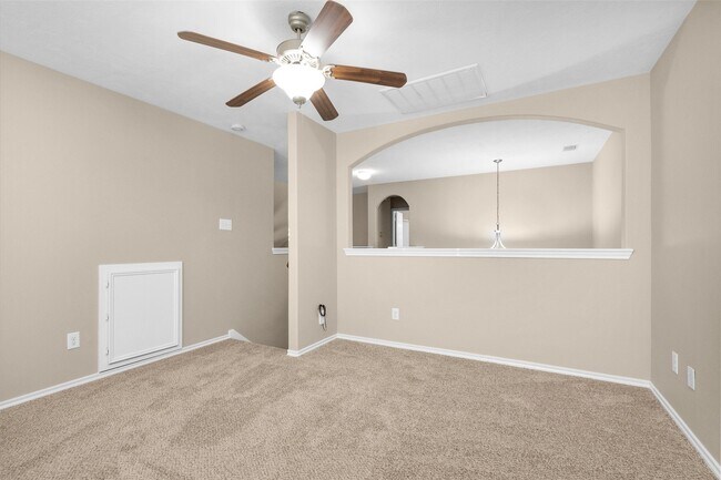 Building Photo - 115 N Hawkhurst Cir