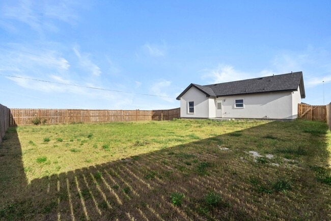 Photo - BRAND NEW HOMES FOR LEASE IN MERCEDES! 3BD...