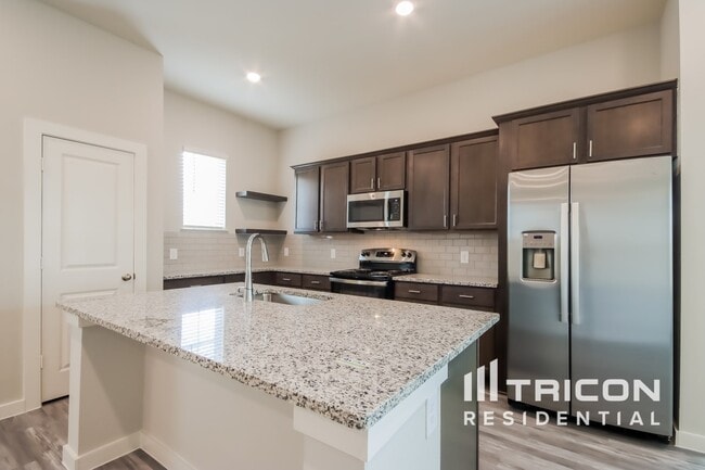 Photo - 9835 Willow Creek Commerce Dr
