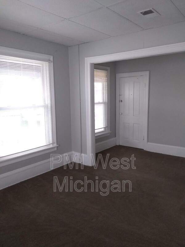 Photo - 824 Nagold St NW Unidad 2